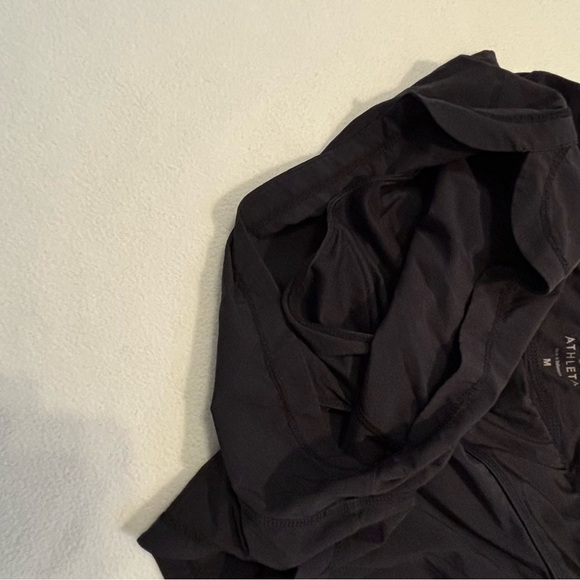 Athleta shorts - Picture 4 of 9